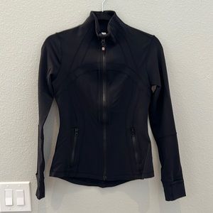 Lululemon zip up jacket/sweatshirt, size 8, EUC